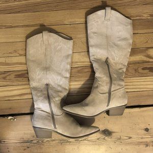 Tan Cowboy Boots Size 8.5
